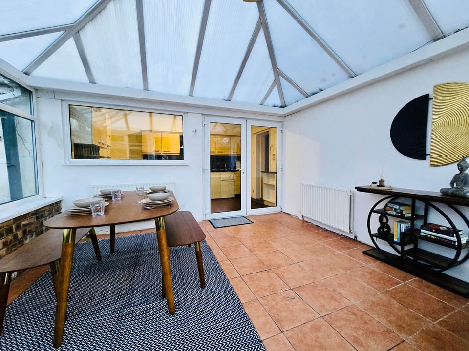 Dining Area 2