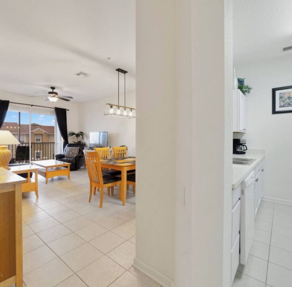 Sophisticated Dining and Cozy Living