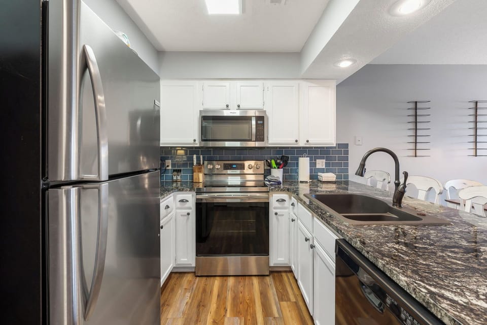 Full Kitchen