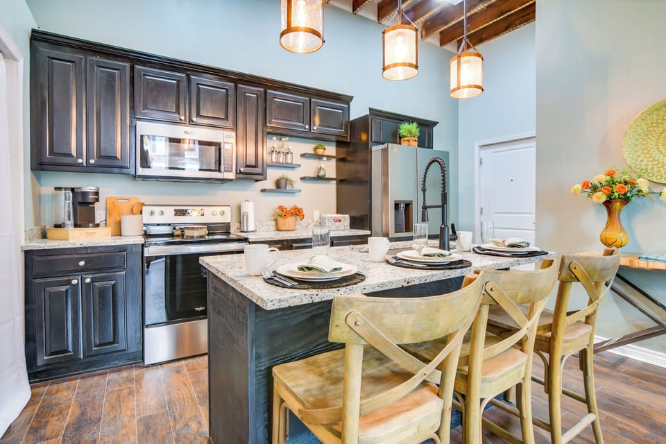 Kitchen | Trash Bags & Paper Towels