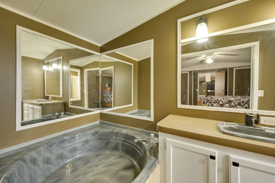 Full Bathrooom