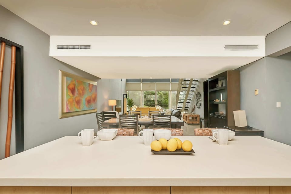 Open-plan living – perfect for socializing.