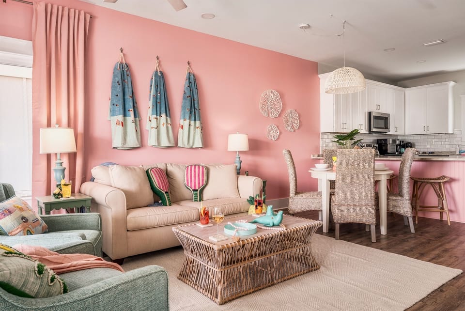 🍍 Every detail delights. From paddle pillow accents to cozy seating and a bright, open kitchen—you’ll feel instantly at home (but better).