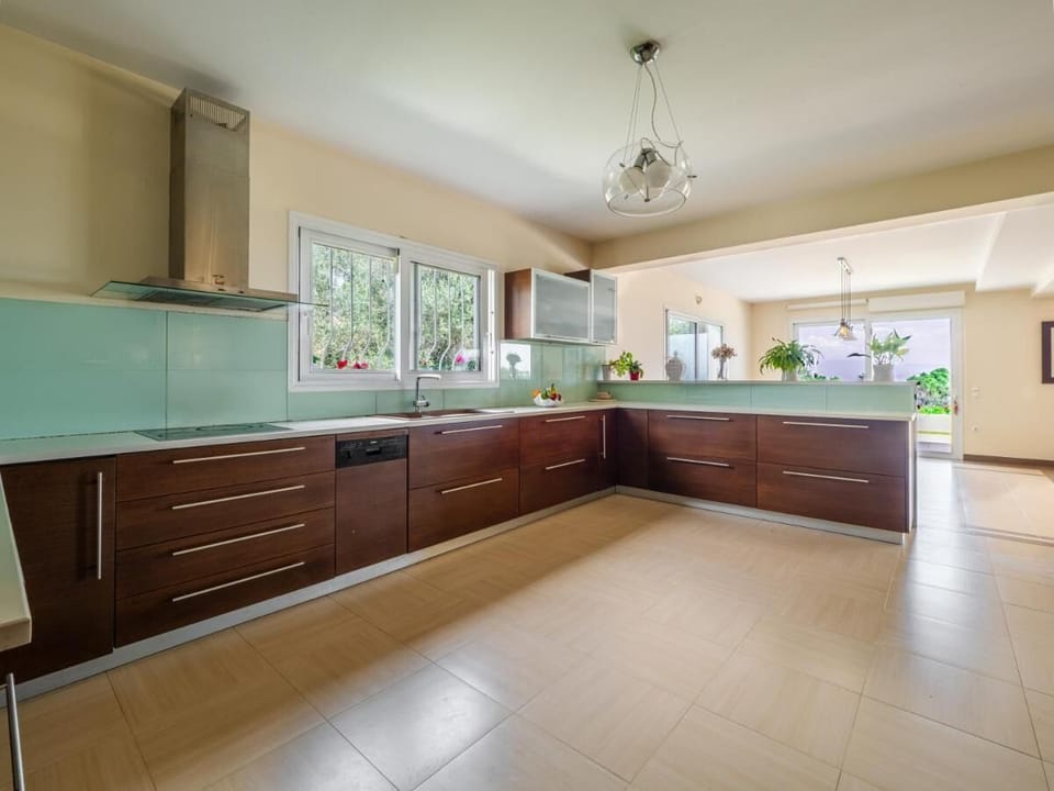 And offers a lot of space, ideal for the whole group to cook together 