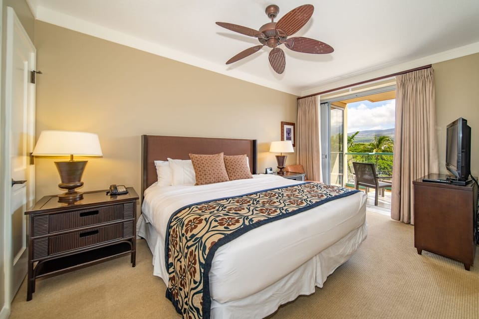 Bedroom. Interior and views may vary based on location and availability.