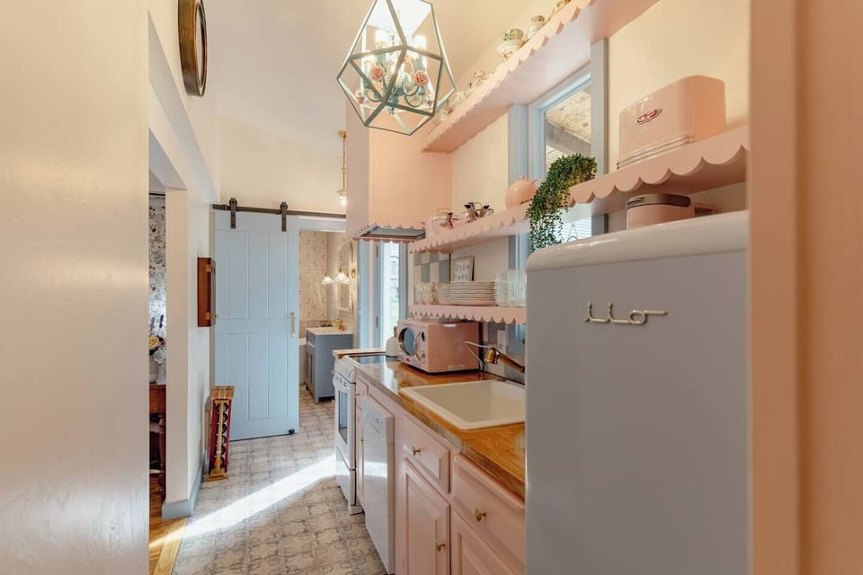 Well-appointed kitchen.
