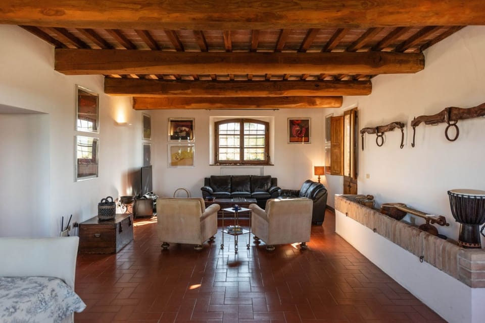 Villa Charming on the Hills | Mixed of Authentic and Modern Tuscan Style Villa in Tuscany