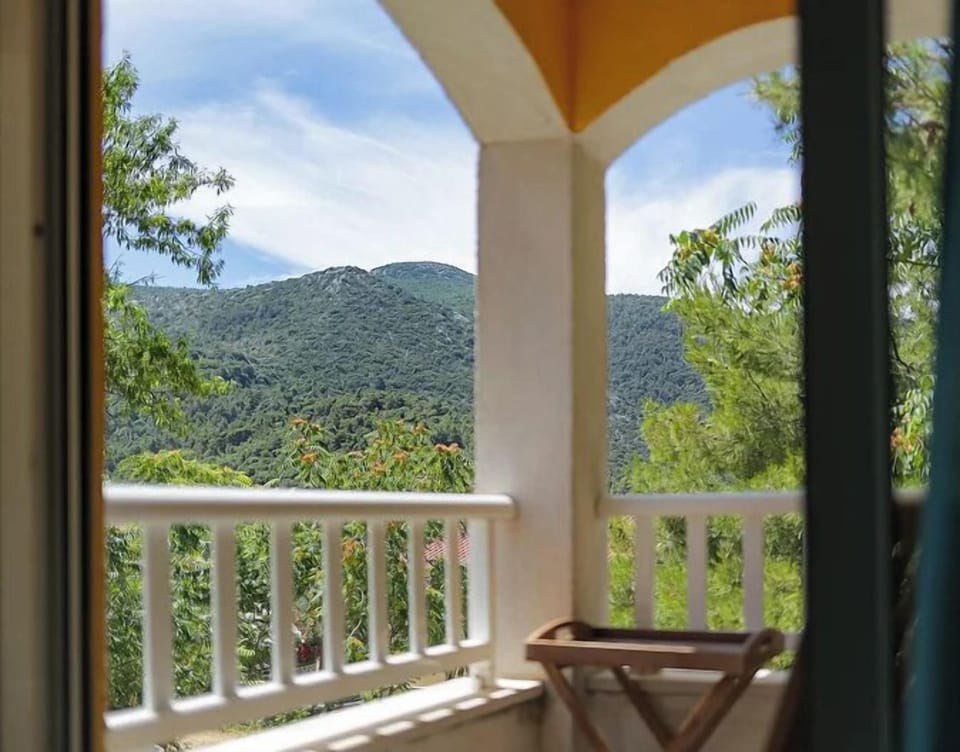 Balcony2