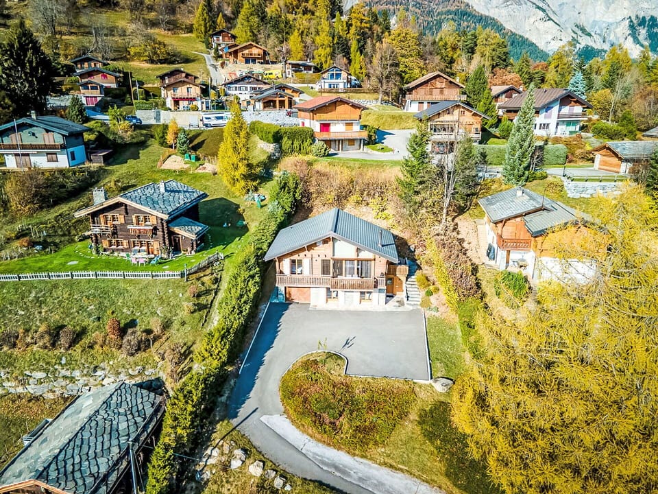 Tree, House, Home, Landscape, Rural Area, Cottage, Hill Station, Village, Roof, Slope