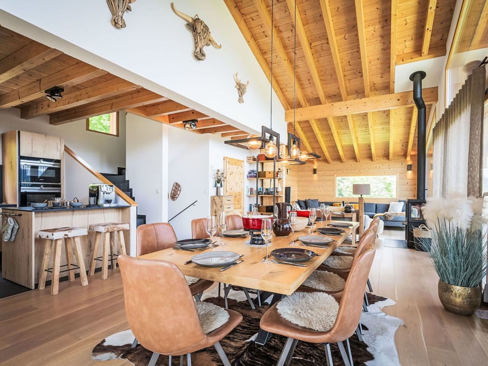 Wood, Furniture, Interior Design, Ceiling, Home, Flooring, Kitchen & Dining Room Table, Chair, Beam, Living Room