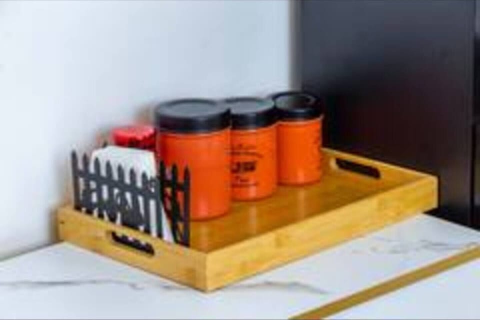 Amenities within the main kitchen