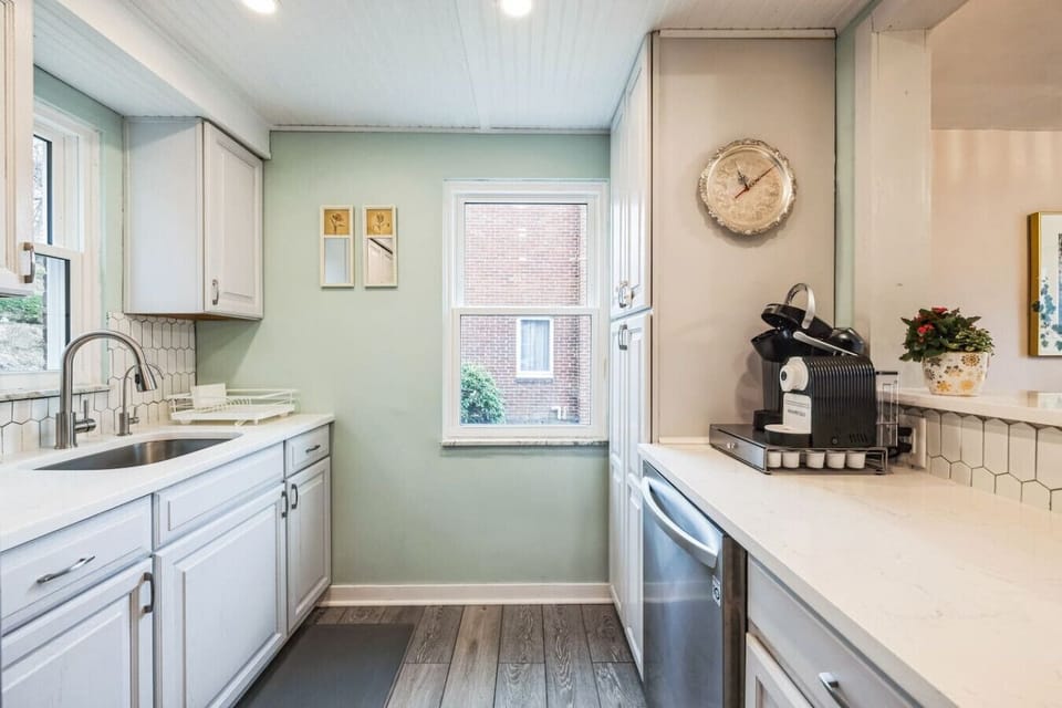 Fresh, light-filled kitchen with everything you need