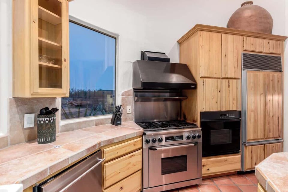 Cook like a pro in this fully equipped kitchen with all the appliances and essentials you need.
