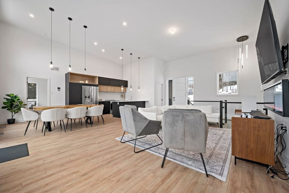 Cozy, spacious living room with comfy seating & smart TV!