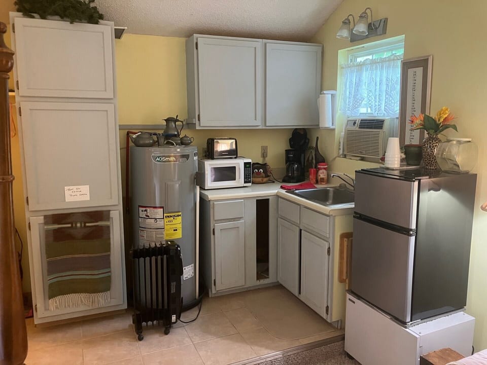 Kitchenette and window A/C