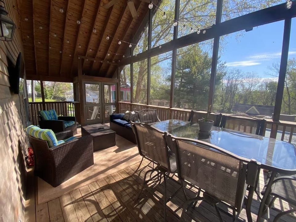 Screened in deck