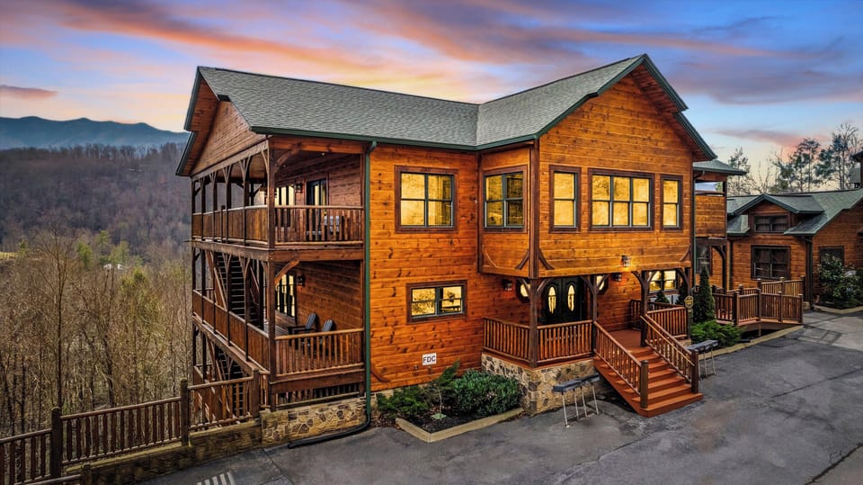 Welcome to Gatlinburg Mansion!