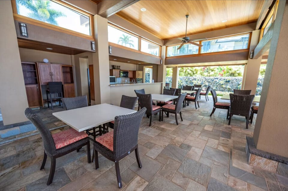 The common bbq area with kitchen facilities and spacious open air seating