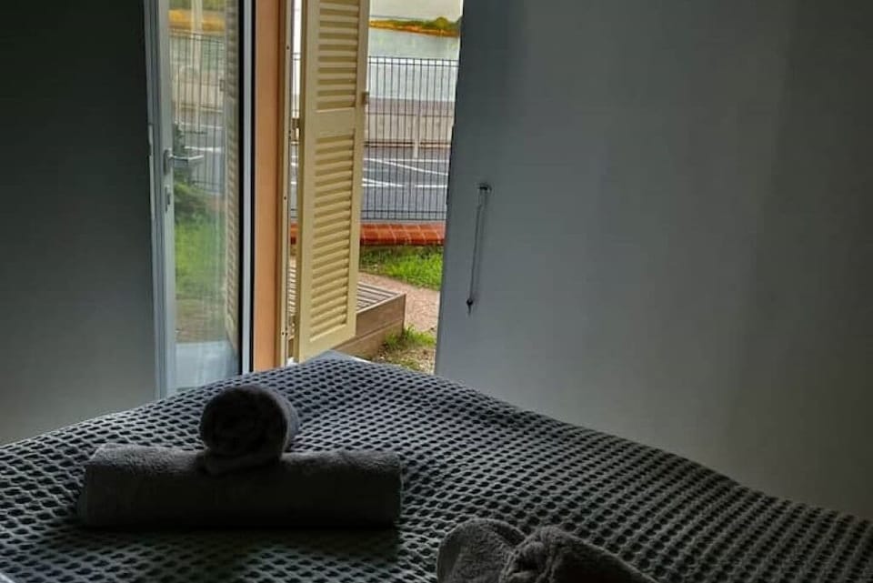 Access to the garden from the bedroom