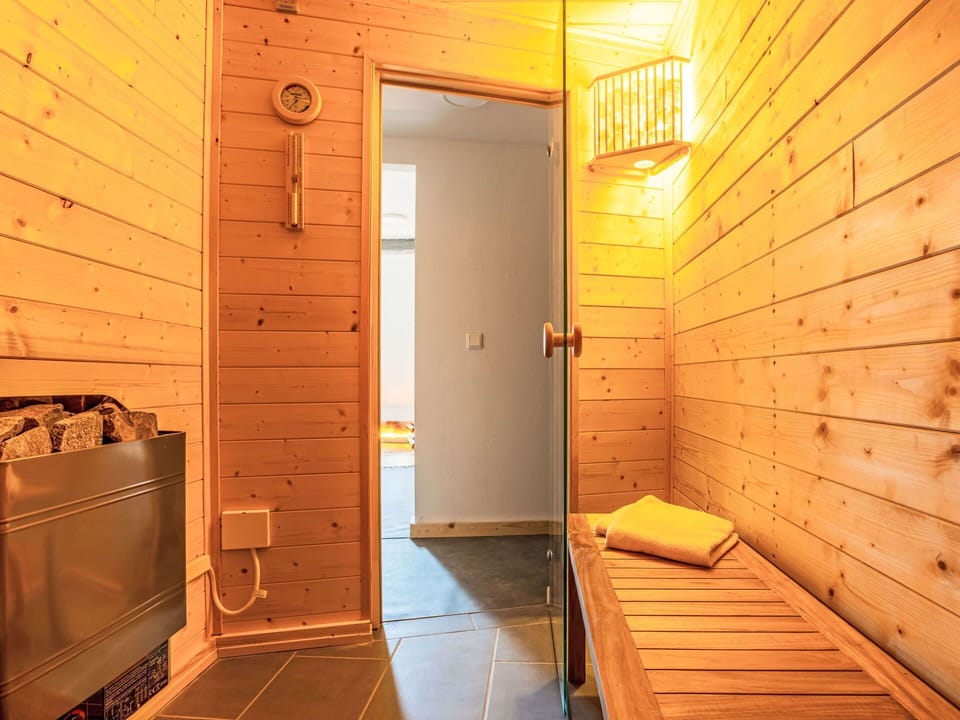 Flooring, Wood, Floor, Ceiling, Interior Design, Room, Wood Stain, Hardwood, Sauna, Plank