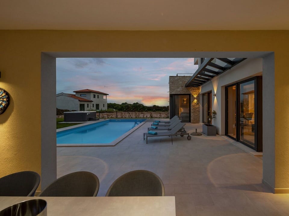 Home, Cottage, Estate, Shade, Garden, Backyard, Yard, Hacienda, Landscaping, Garden Buildings