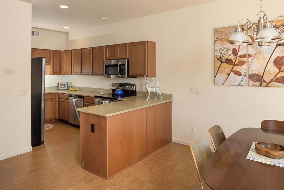 Fully equipped and clean kitchen