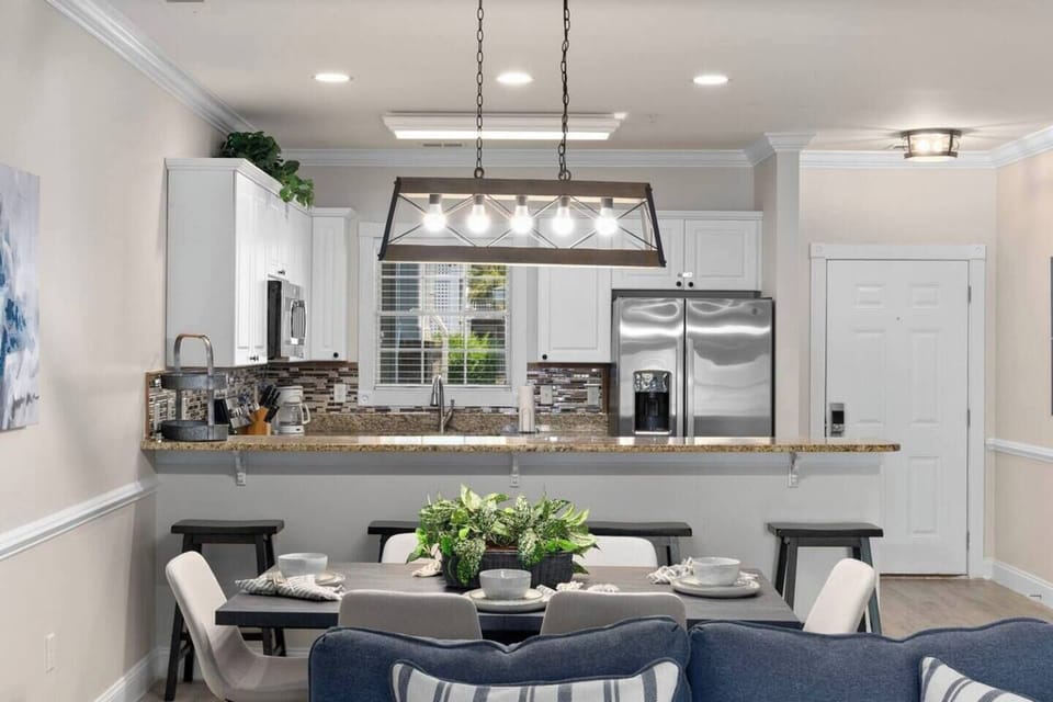 Dining Room (1)