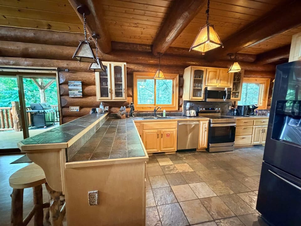 Ample Kitchen areas