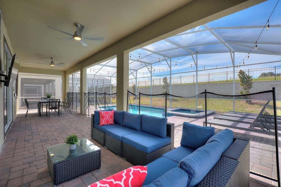 No rear neighbors for better privacy while you swim in the private heated pool ($50 per night) and watch one of the rare outdoor TVs in Orlando.