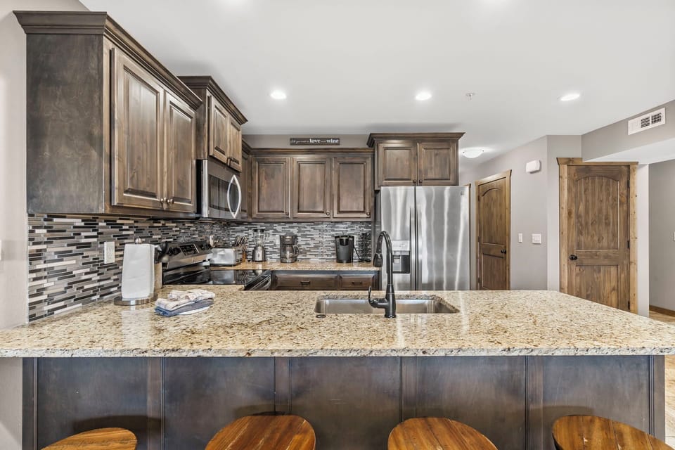 Full Kitchen