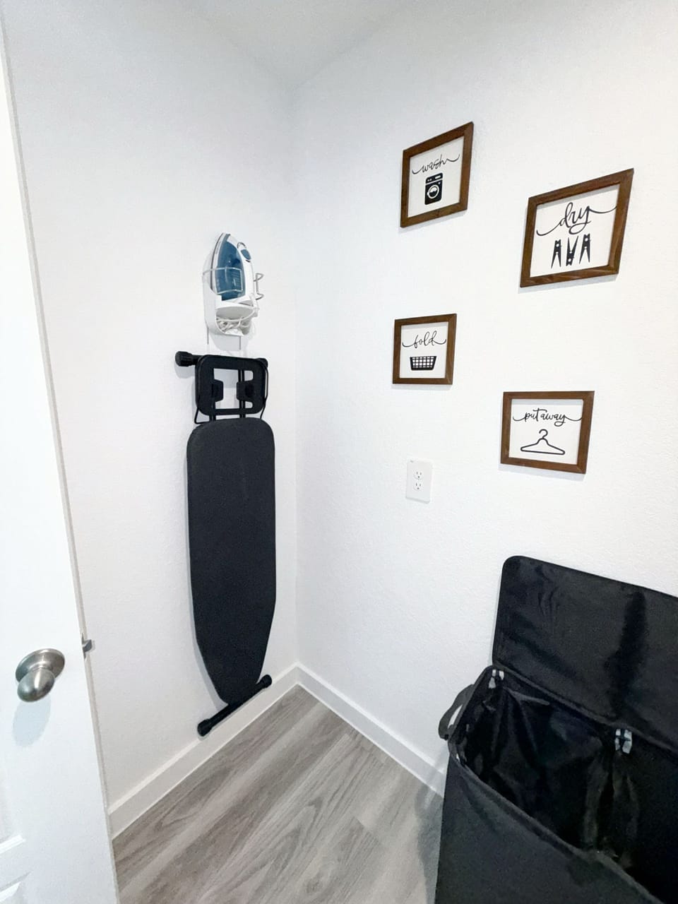 Ironing Station