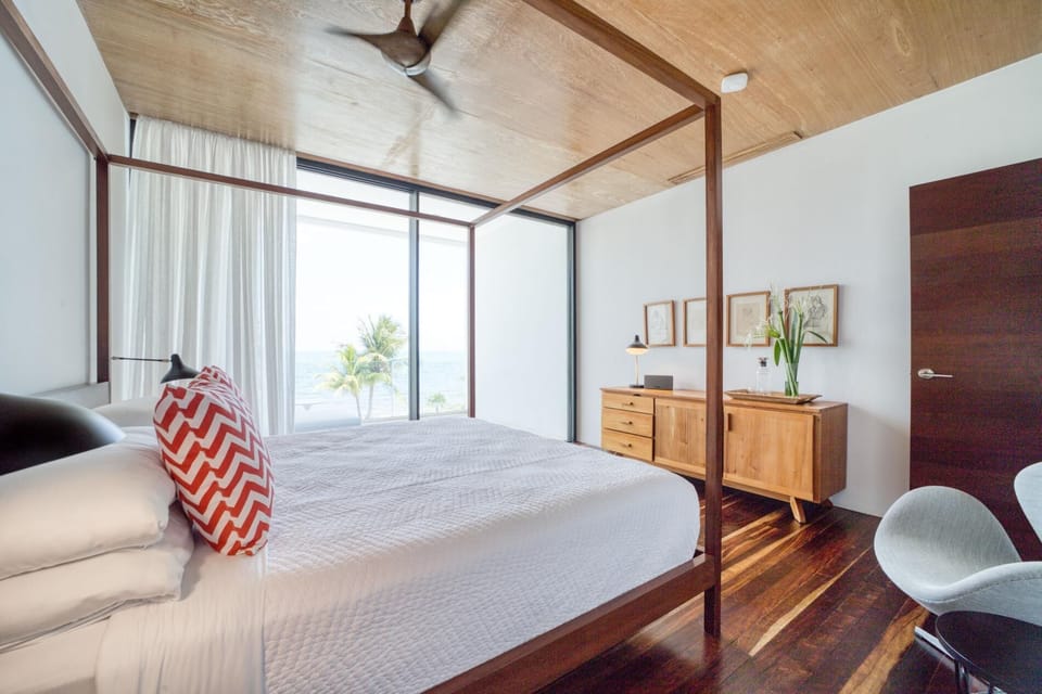 The Beach House - Upscale 5-bed Beachfront Villa w/ pool , pier & ocean views (4498)