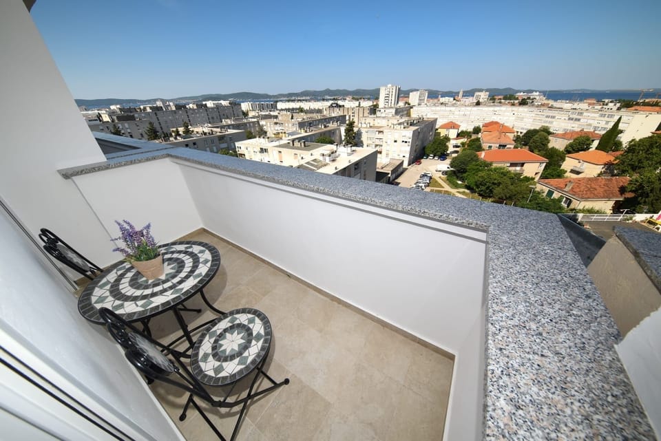 Balcony 2