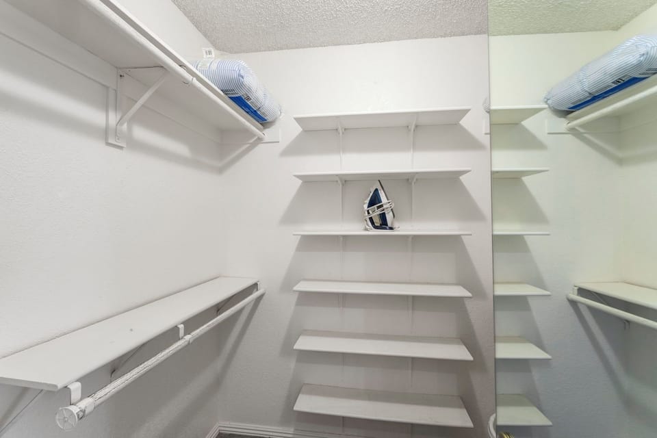 Primary walk in closet