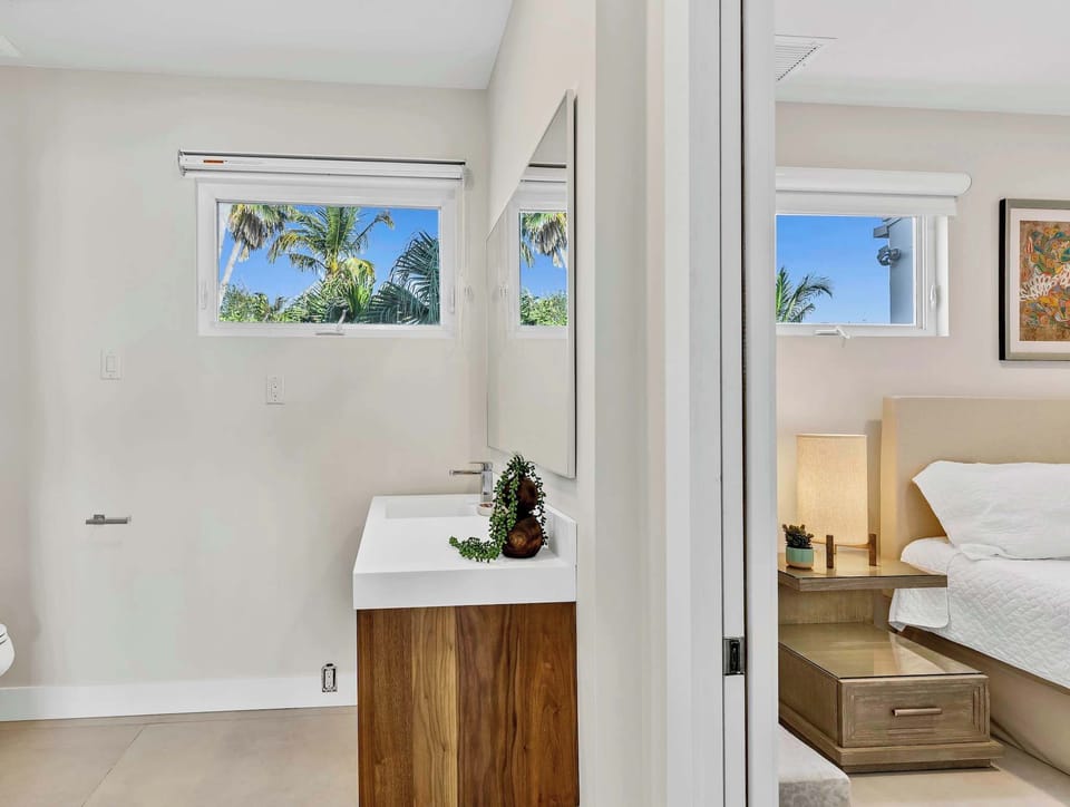 Half Bathroom (ensuite to fourth bedroom)