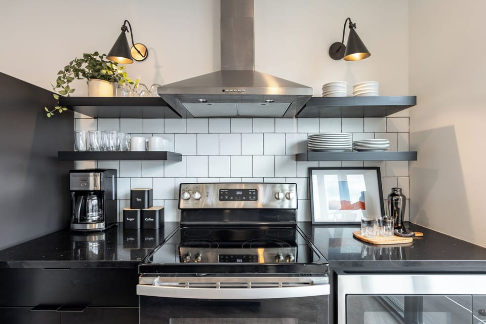 Fully equipped kitchen. (Last Call)