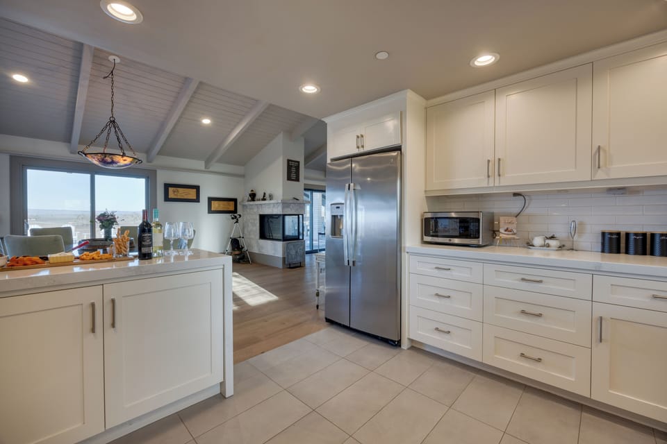 Spacious kitchen.