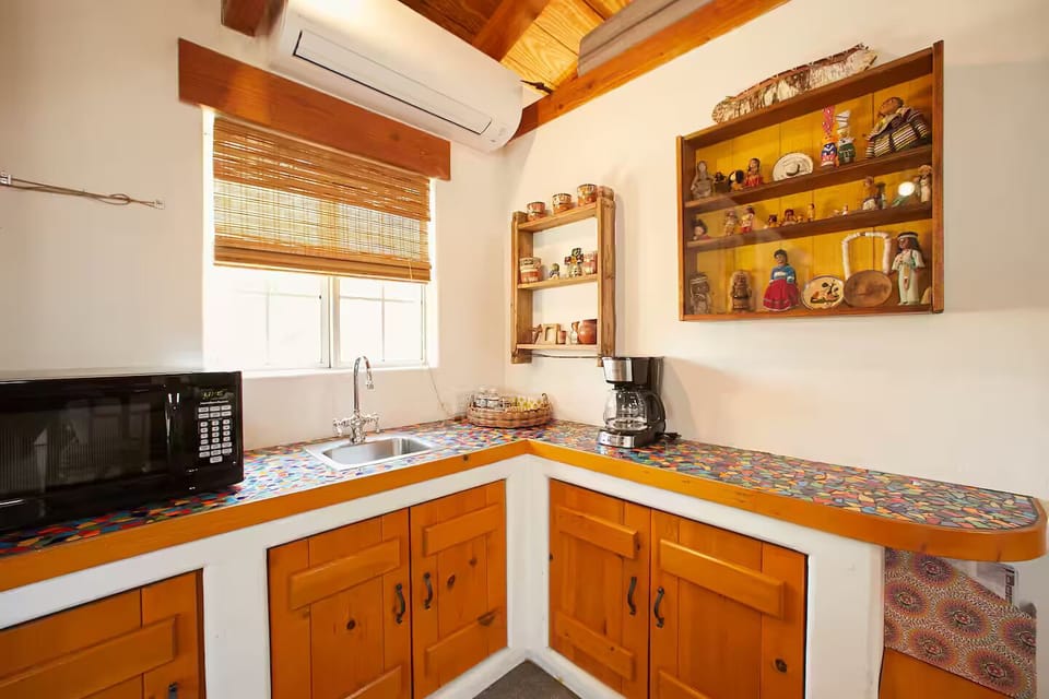 Casita / Guest House Kitchenette