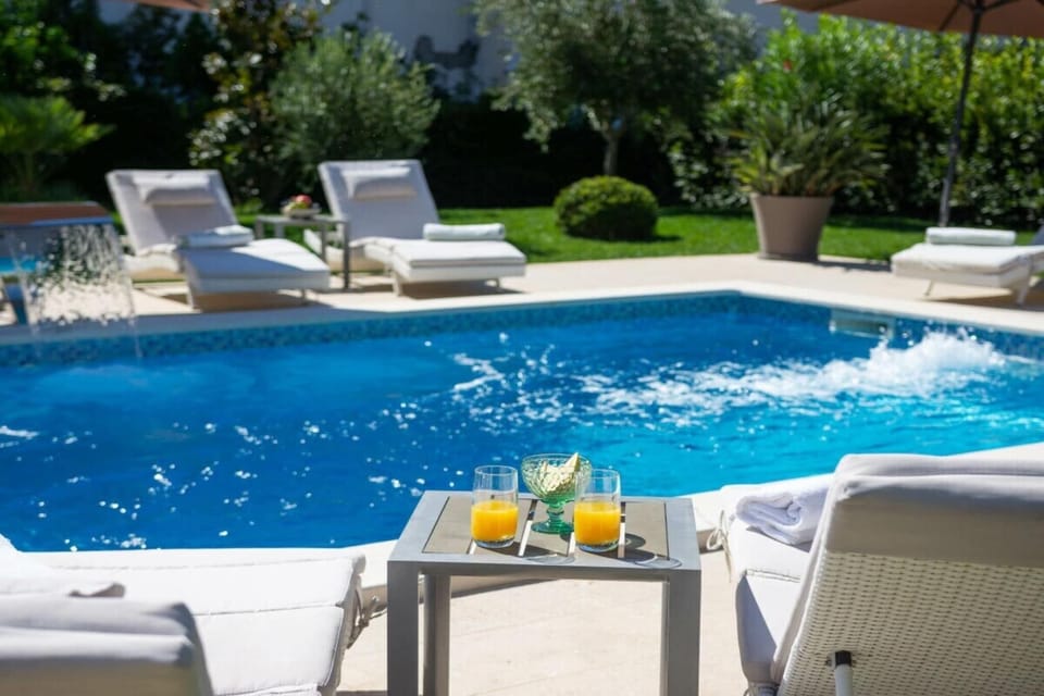 Holiday Home Swimming Pool