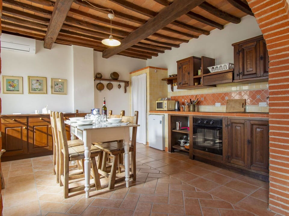 Blue, Water, Water Resources, Body Of Water, Waterway, Coastal And Oceanic Landforms, Sea, Coast, Bank, Lake