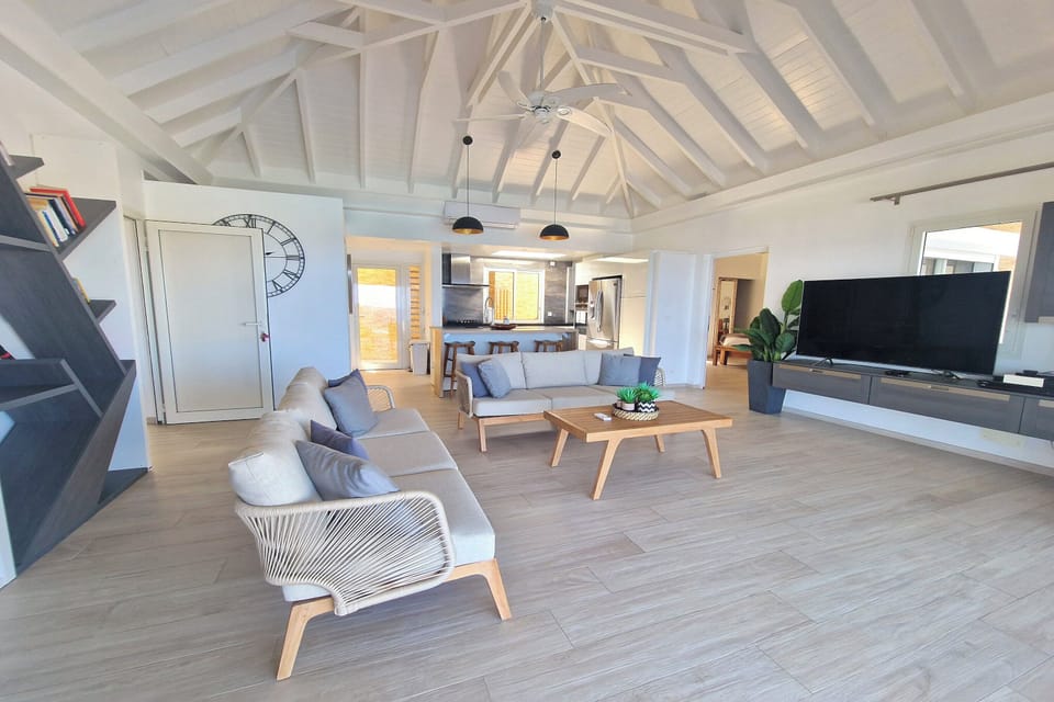 living-room-cacao-track3