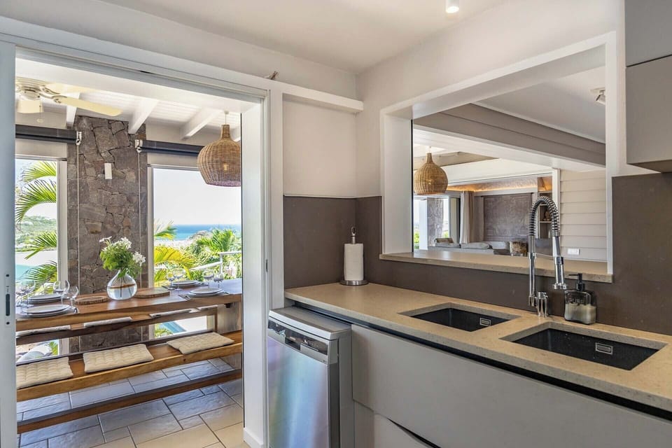 12-Casa Blanca, St. Barth July 23 — ©Kenzo Khan, stbarthpictures.com - 55