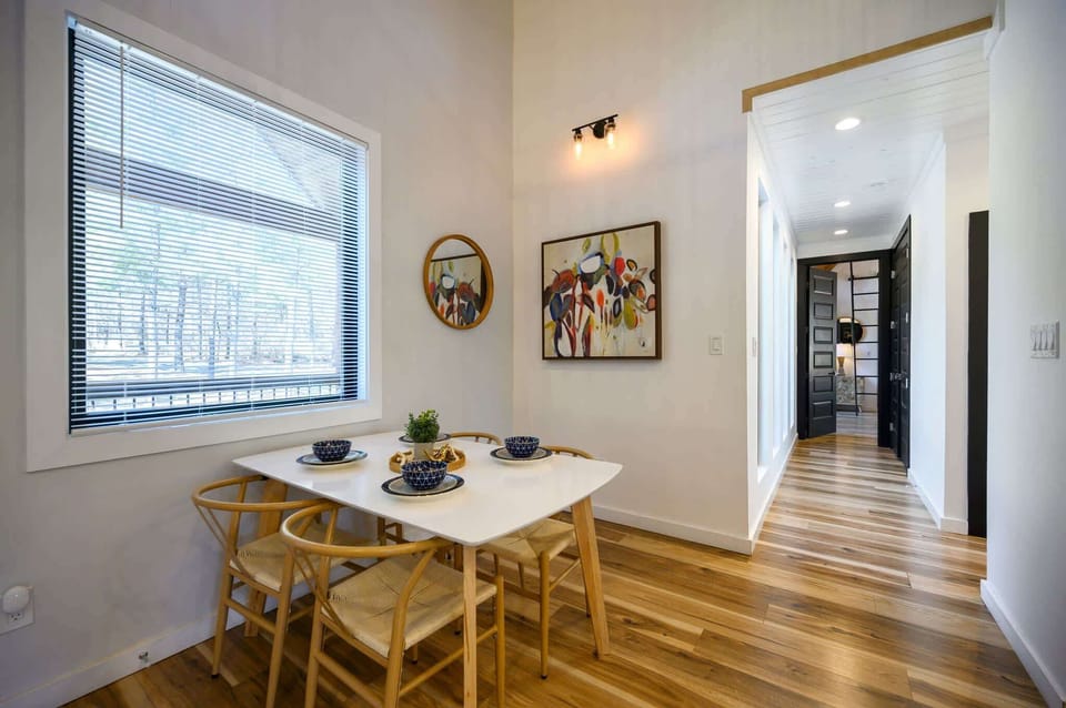 Dining table with seating for 4 