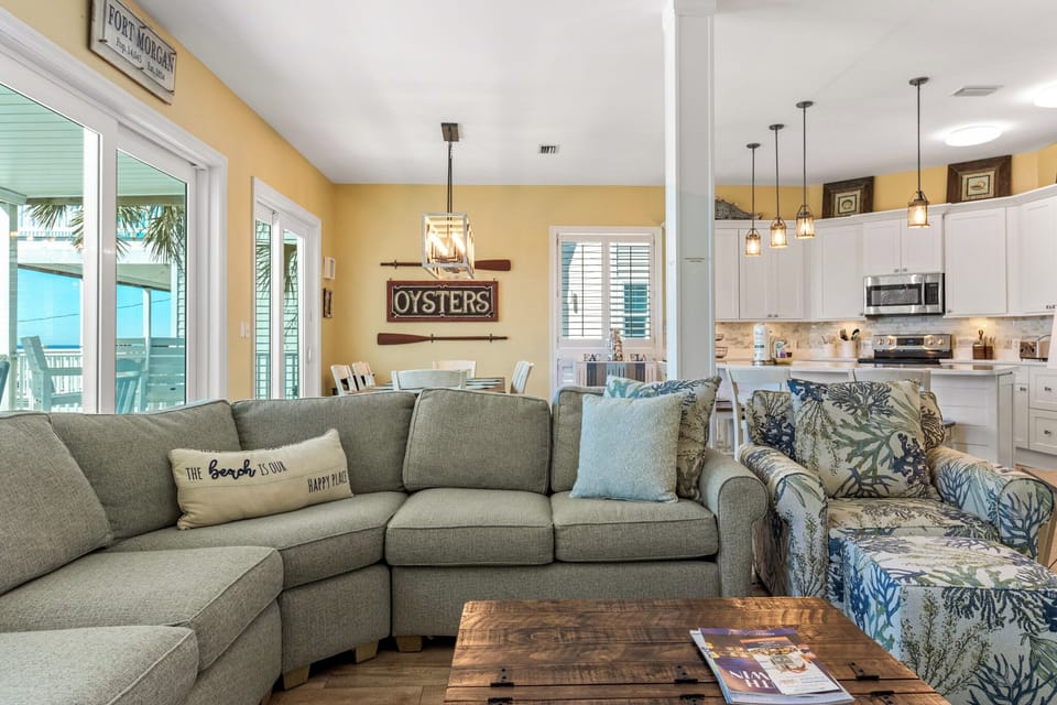 Living Room - Floor 1