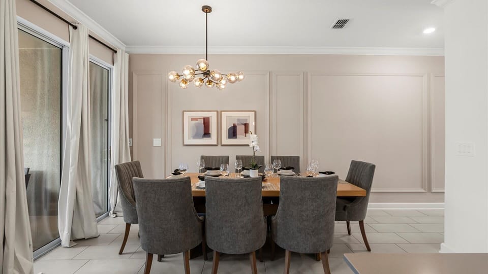 Elegant family dining area for 8 guests