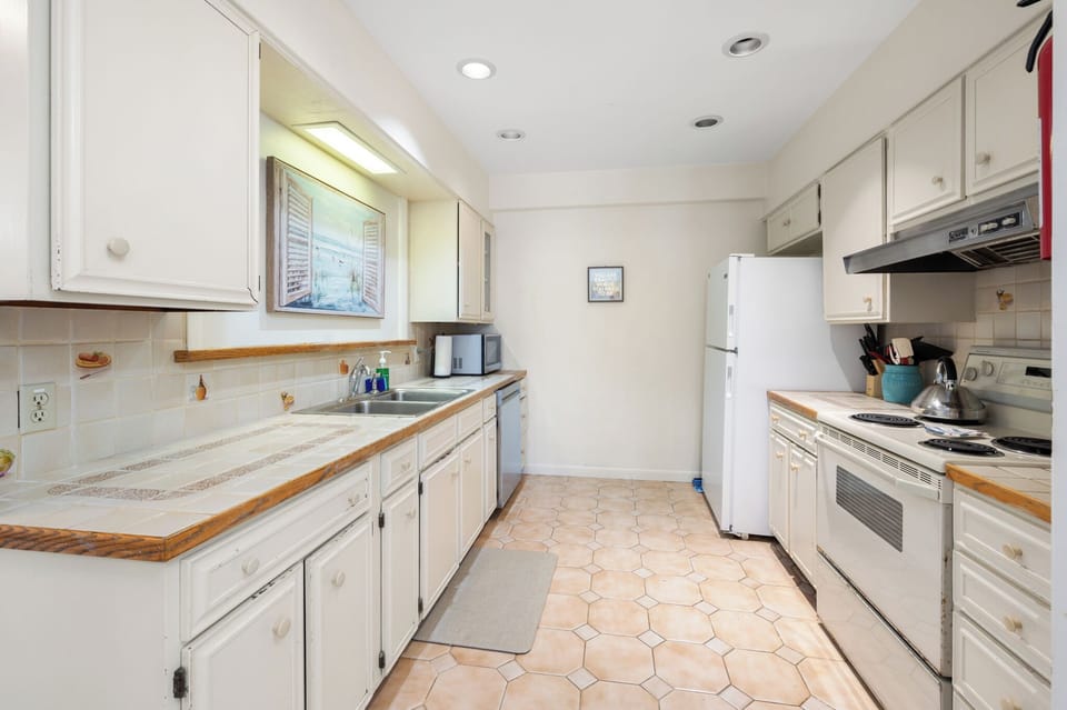 Kitchen #1
