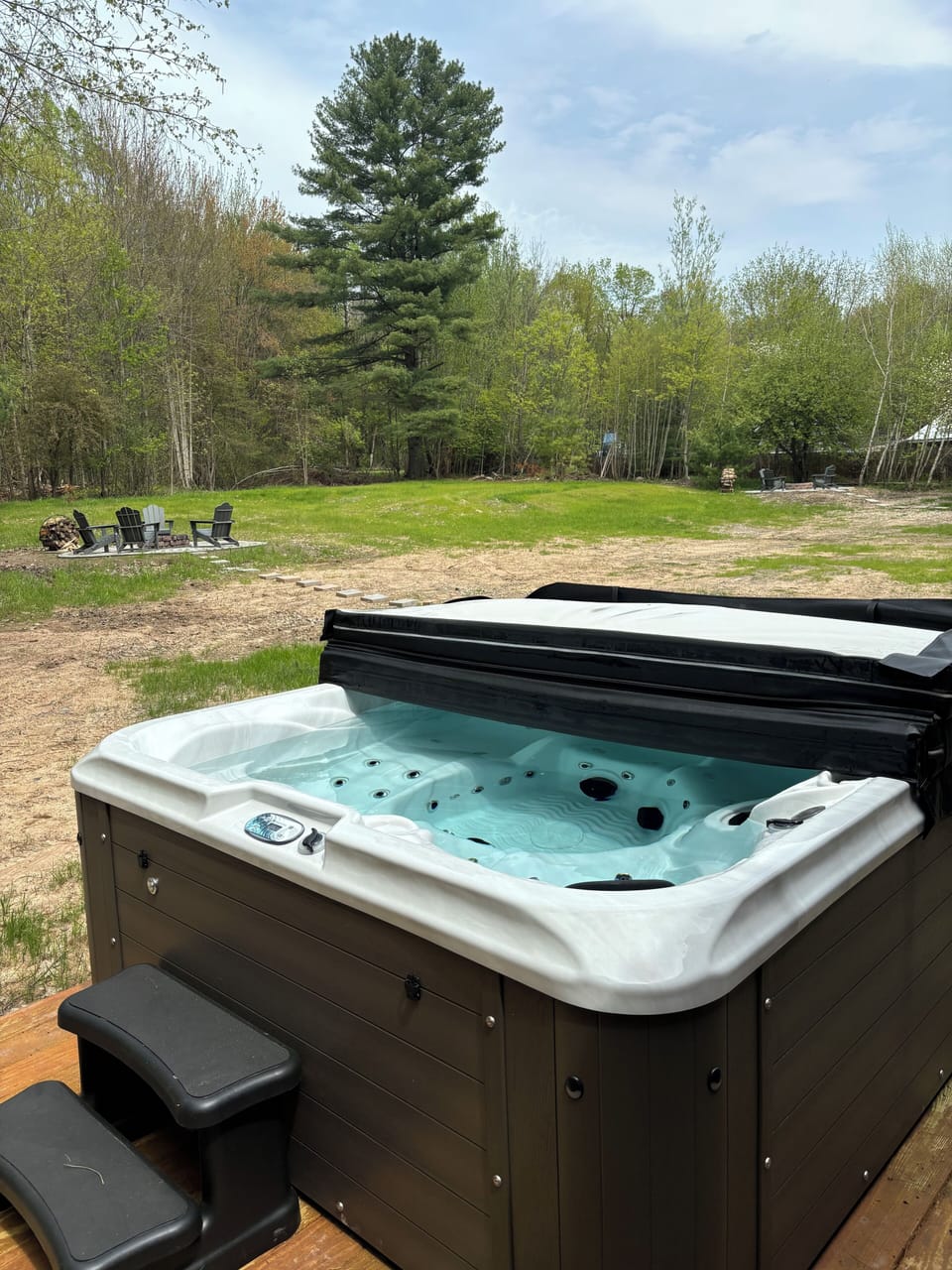 New hot tub with built in speakers