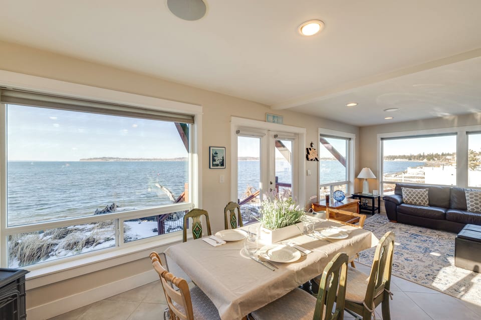 Dining Area | 1st Floor | Dishware & Flatware Provided | Electric Fireplace