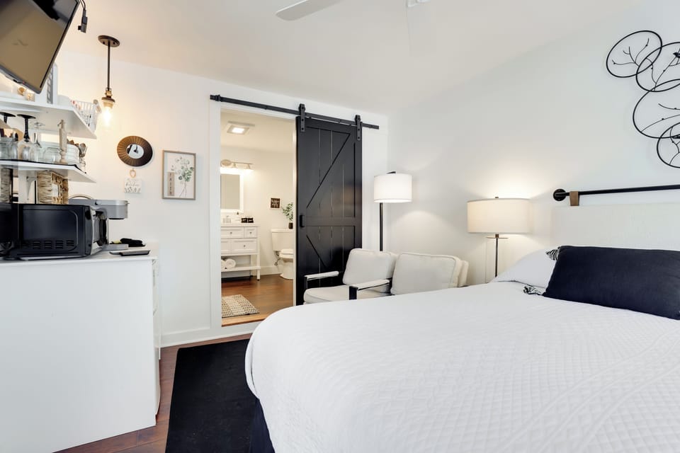 Hammondsport Vacation Rental | Studio | 1BA | 250 Sq Ft | 2 Steps to Enter