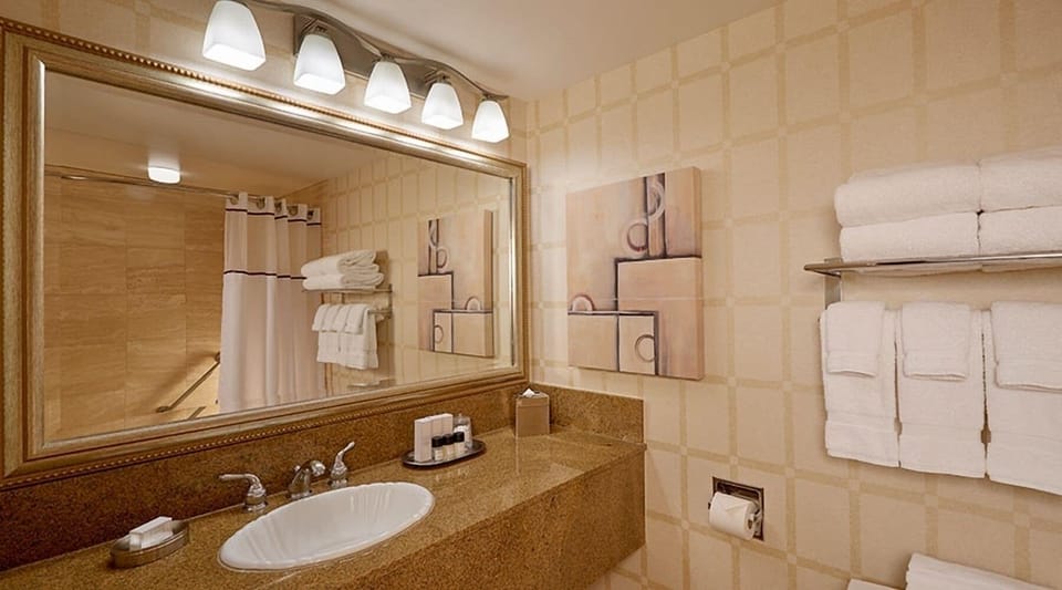 Start your day with crisp towels and a spotless vanity.